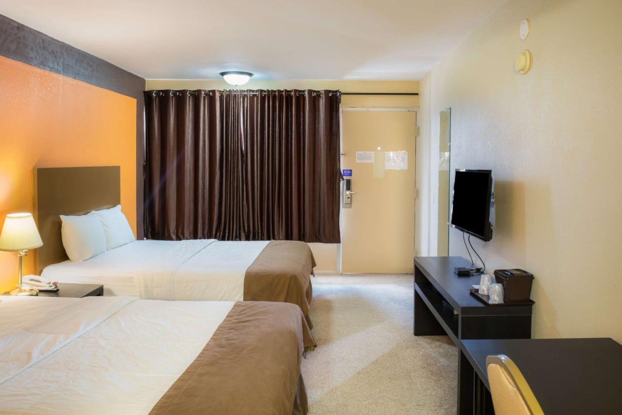 Motel 75 Monroe 外观 照片