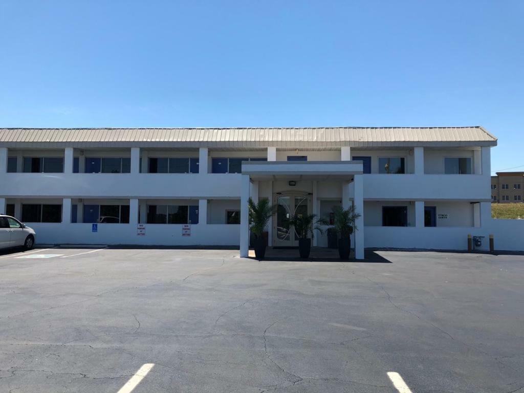 Motel 75 Monroe 外观 照片